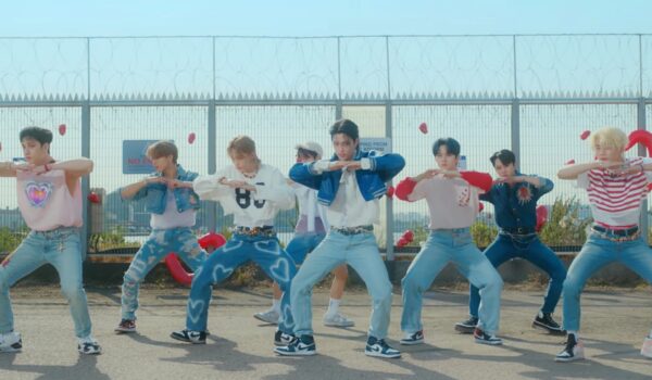K-Pop Boy Band Stray Kids Scored First No.1 on Hot Trending Charts
